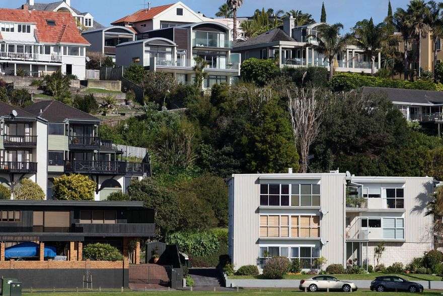 Foreigners are snapping up New Zealand homes while they can, Real ...