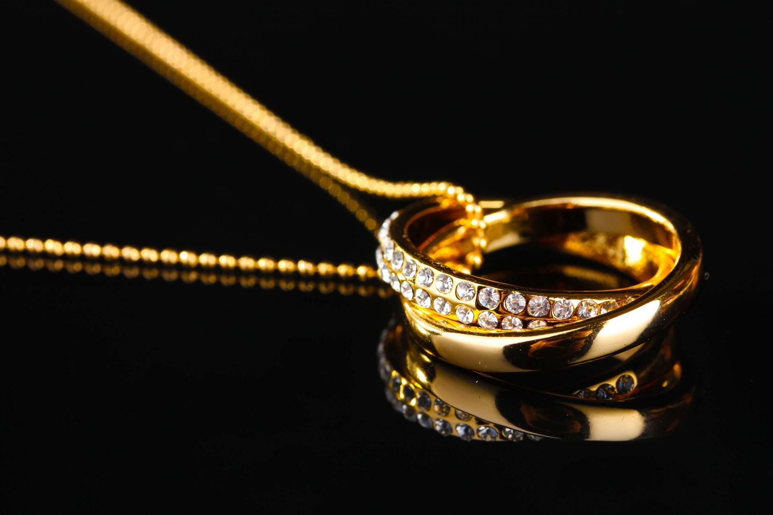 Gold or Diamond: Which Is A Better Investment?