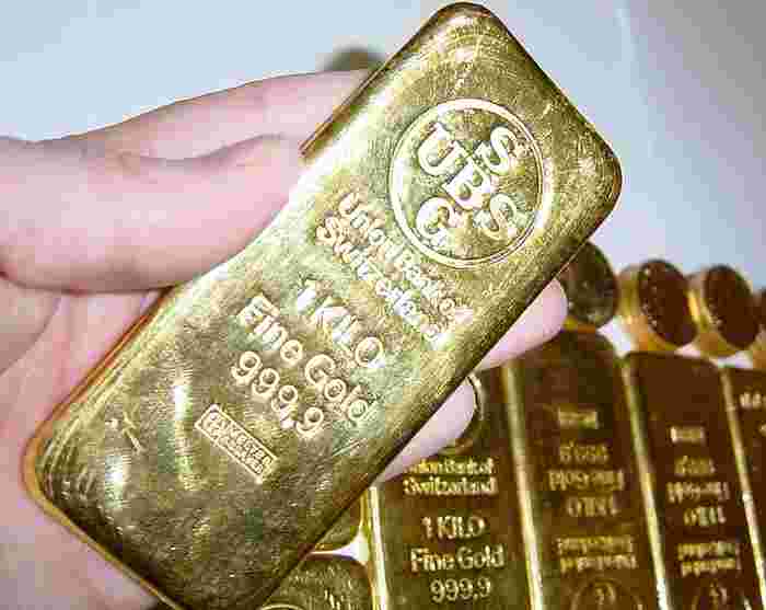 Should I Buy Gold Now? Investment Professionals Tell All